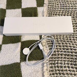 Apple Watch Series 8 41mm GPS Silver Aluminum M/L